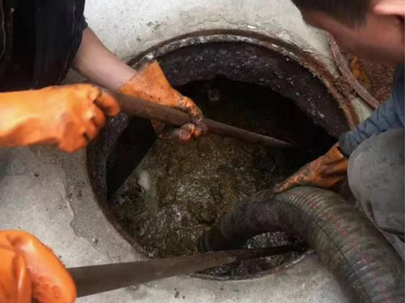 睢阳清理化粪池时如何避免沼气的危害?